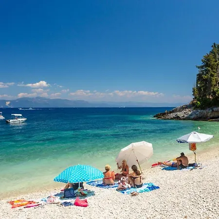Irini * Longos (Paxos)